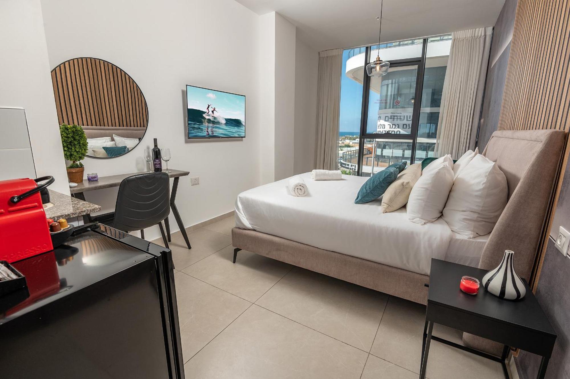 Hi-Yam Seaview Apartments & Suites - יש ממ"ד Bat Jam Exteriér fotografie