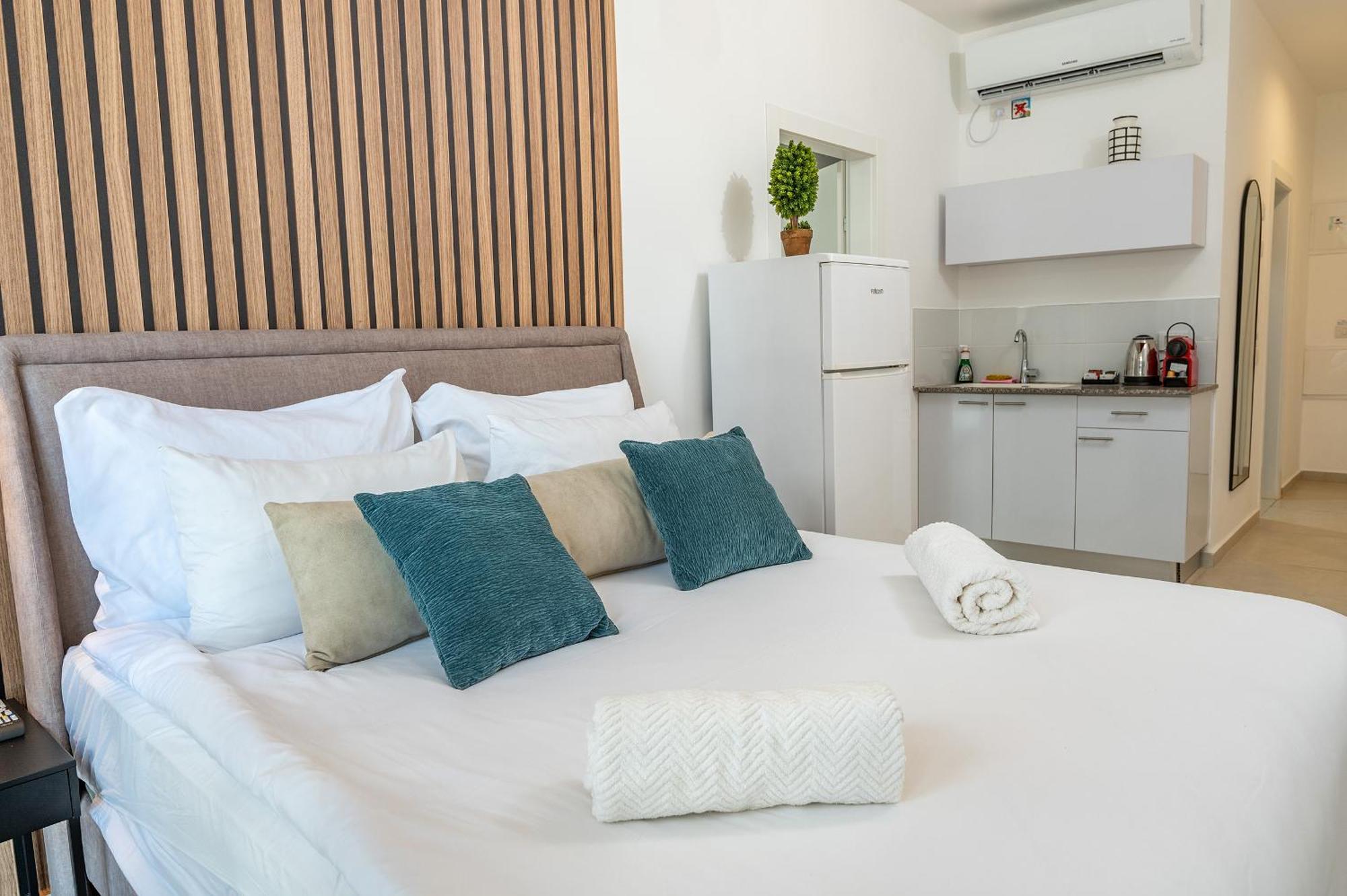 Hi-Yam Seaview Apartments & Suites - יש ממ"ד Bat Jam Pokoj fotografie